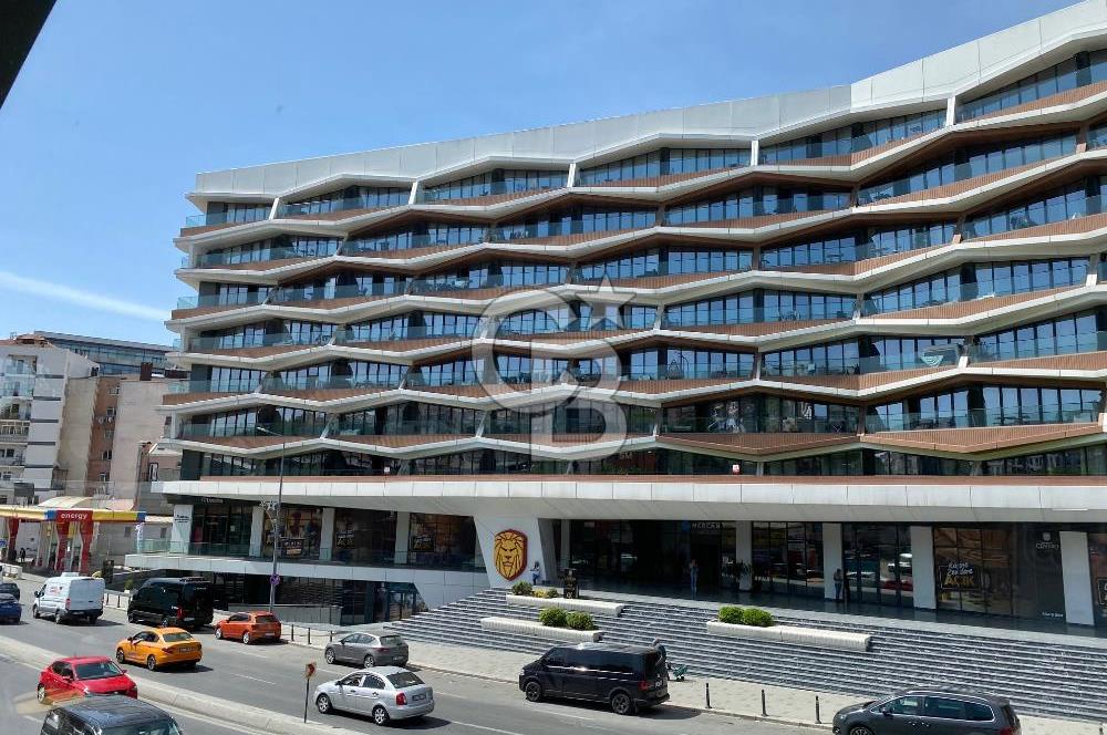 Beyoğlu Ana Cadde Üzeri Çift Cepheli Ultra Lüks Diş Kliniği