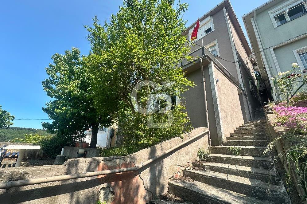 BEYKOZ YENİ MAHALLEDE 4 KATLI SATILIK BİNA
