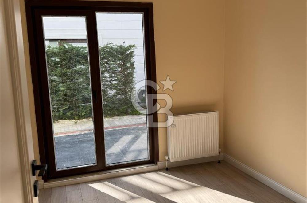 Kurtköy Çamlık'ta Muhteşem Manzaralı Satılık Forleks Villa