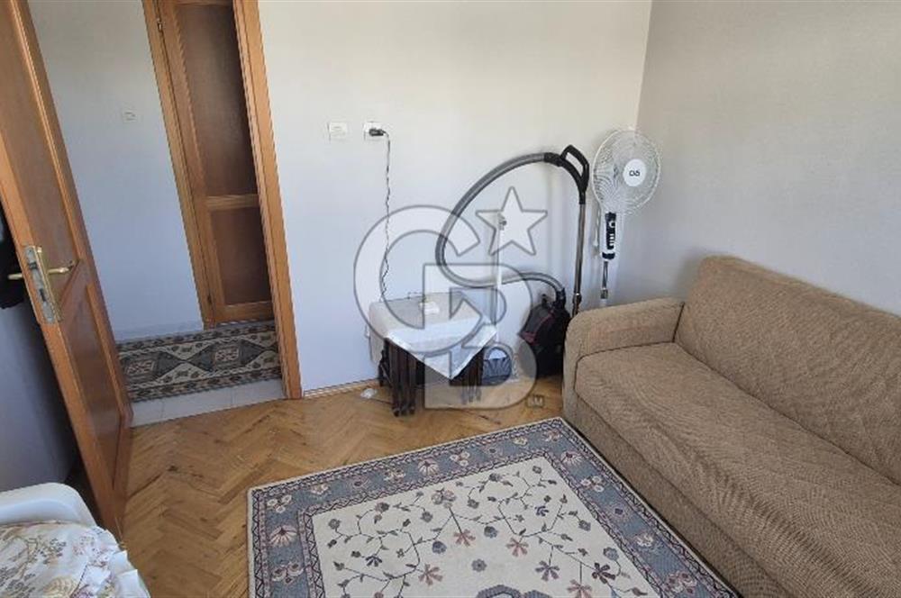 Ege Mahallesi Tütüncüler Sitesi'nde Doğalgazlı Ara Kat Fırsatı! 