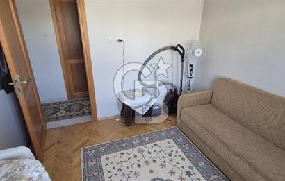 Ege Mahallesi Tütüncüler Sitesi'nde Doğalgazlı Ara Kat Fırsatı! 