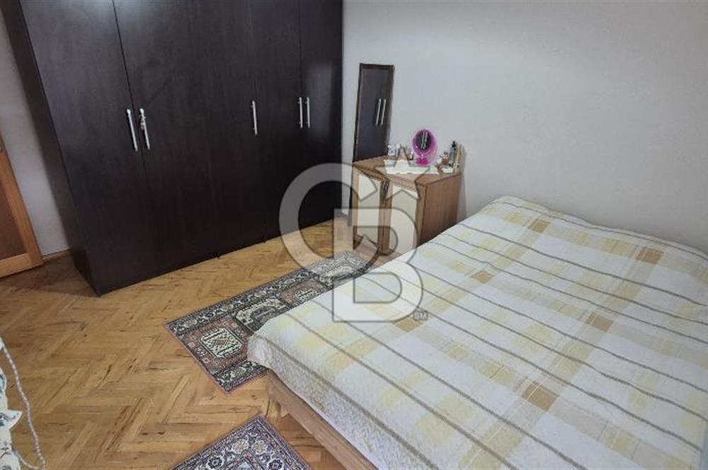 Ege Mahallesi Tütüncüler Sitesi'nde Doğalgazlı Ara Kat Fırsatı! 