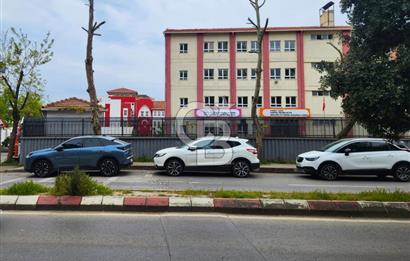 Kartal Çavuşoğlu Mh. Harika Köşe Konumda Satılık İşyeri Net180m2