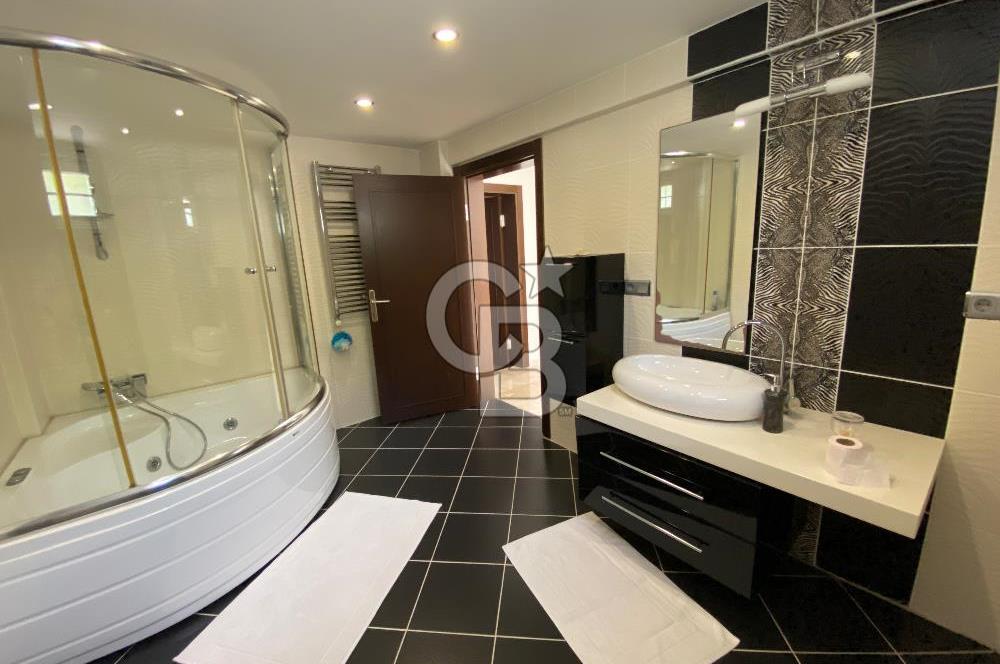 USKUMRUKÖY GÜLLER VADİSİ SİTESİNDE HAVUZLU EŞYALI KİRALIK VİLLA 