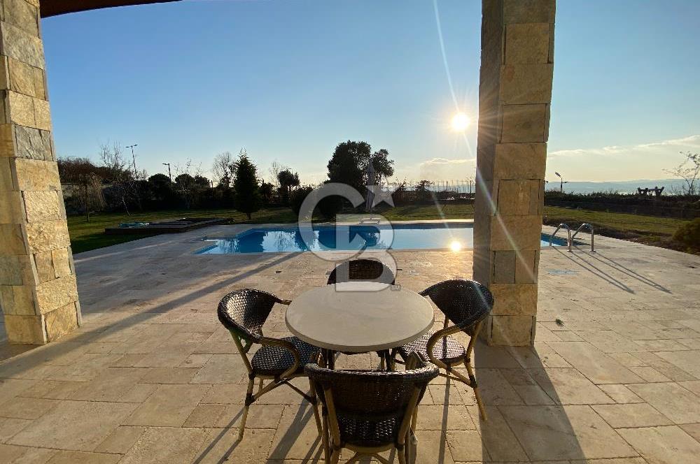 Park Village'da 4+1 Kiralık Villa 