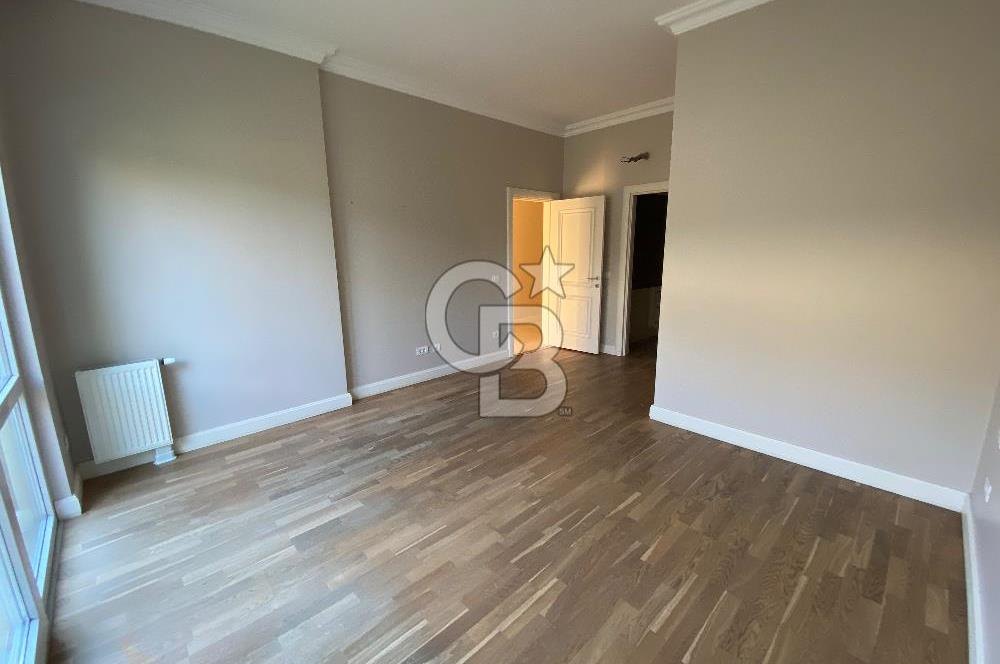 Park Village'da 4+1 Kiralık Villa 