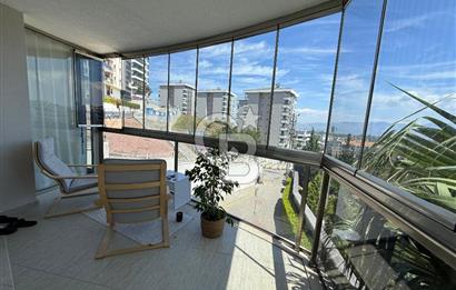 İzmir Narlıdere'de Muhteşem Doğa ve Deniz manzaralı daire