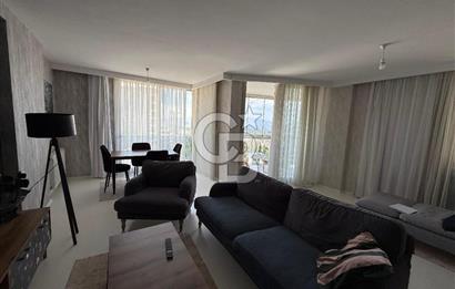 İzmir Narlıdere'de Muhteşem Doğa ve Deniz manzaralı daire