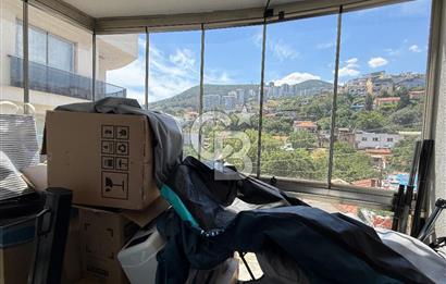 İzmir Narlıdere'de Muhteşem Doğa ve Deniz manzaralı daire