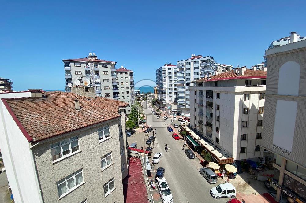 YILDIZLI'NIN MERKEZİNDE GENİŞ TERASLI SATILIK FIRSAT DAİRE