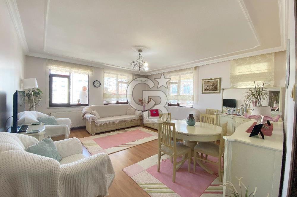 YILDIZLI'NIN MERKEZİNDE GENİŞ TERASLI SATILIK FIRSAT DAİRE