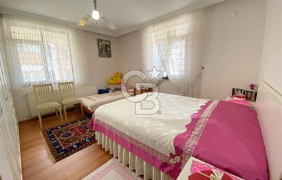 YILDIZLI'NIN MERKEZİNDE GENİŞ TERASLI SATILIK FIRSAT DAİRE