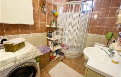 YILDIZLI'NIN MERKEZİNDE GENİŞ TERASLI SATILIK FIRSAT DAİRE