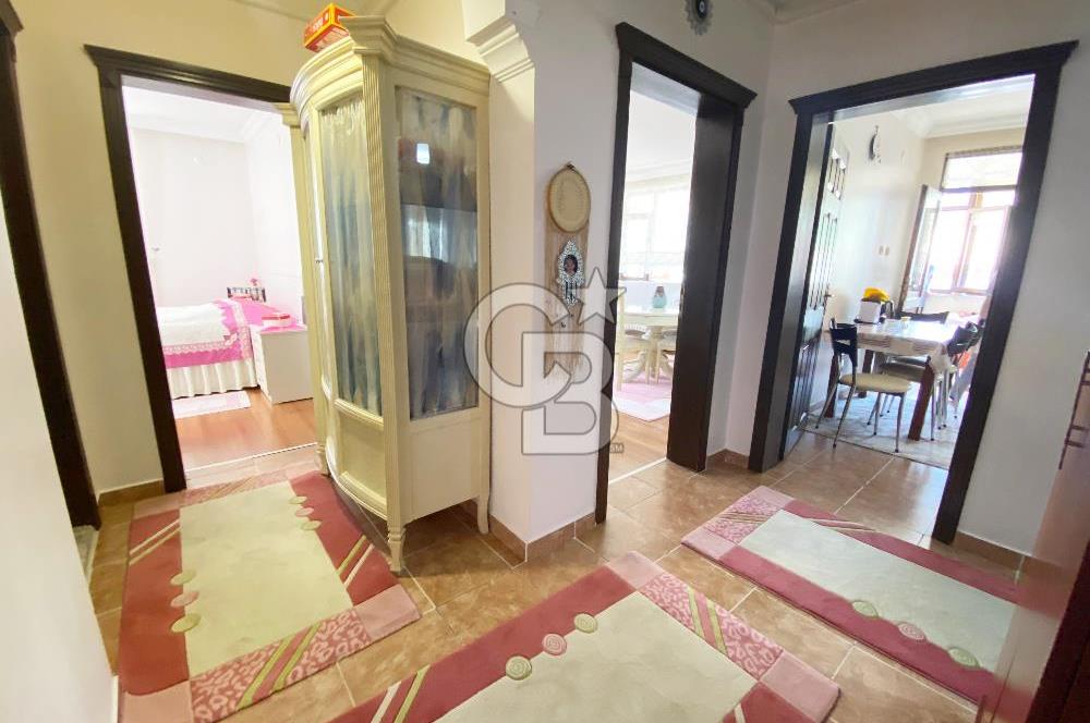 YILDIZLI'NIN MERKEZİNDE GENİŞ TERASLI SATILIK FIRSAT DAİRE