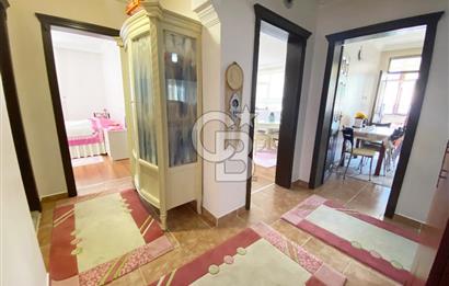 YILDIZLI'NIN MERKEZİNDE GENİŞ TERASLI SATILIK FIRSAT DAİRE
