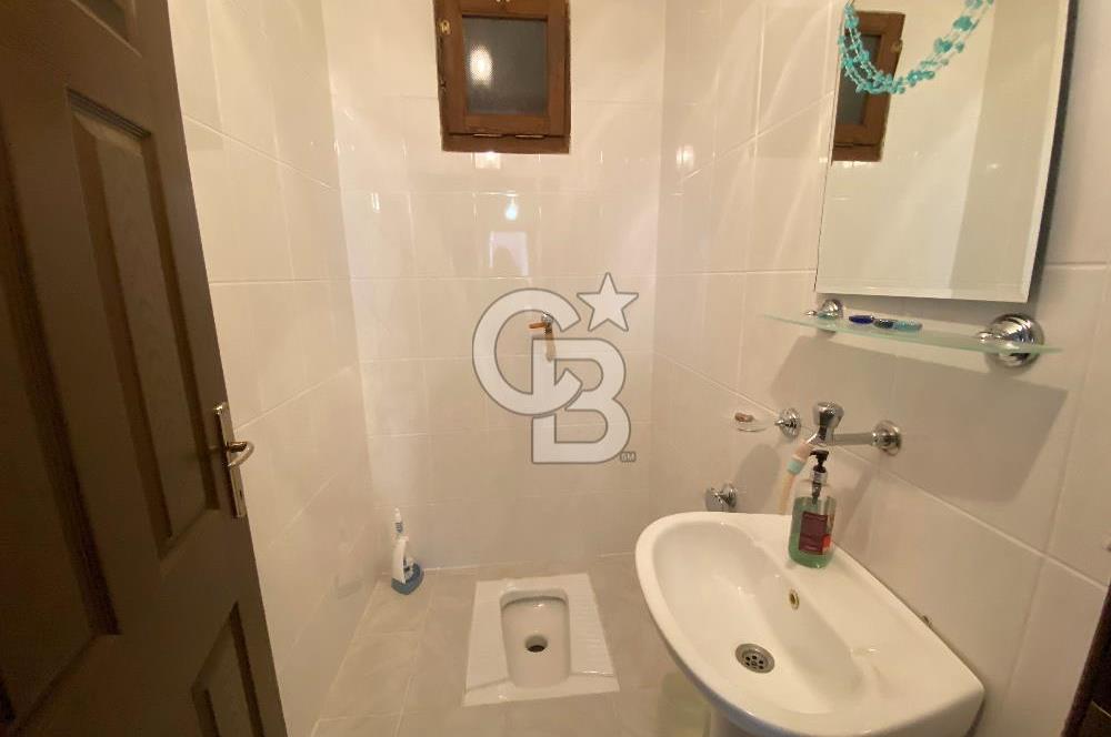 YILDIZLI'NIN MERKEZİNDE GENİŞ TERASLI SATILIK FIRSAT DAİRE