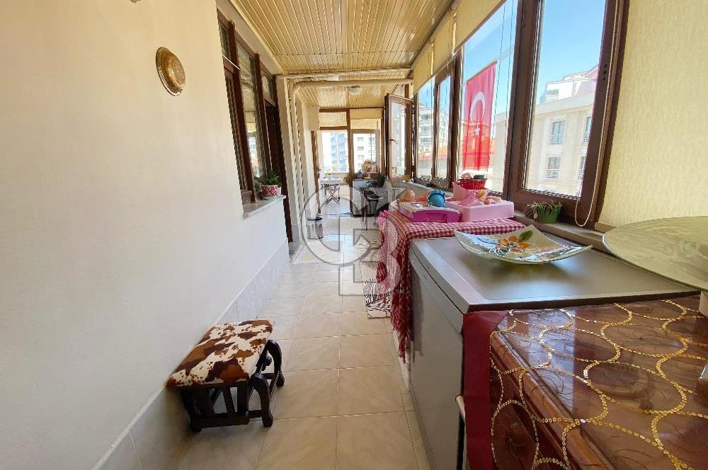YILDIZLI'NIN MERKEZİNDE GENİŞ TERASLI SATILIK FIRSAT DAİRE