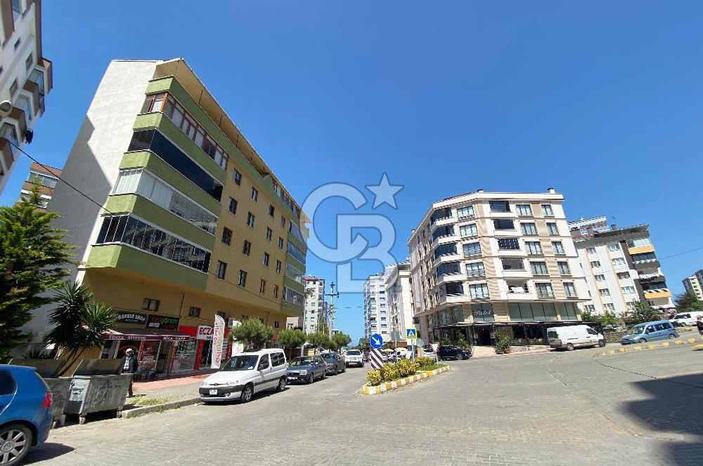 YILDIZLI'NIN MERKEZİNDE GENİŞ TERASLI SATILIK FIRSAT DAİRE