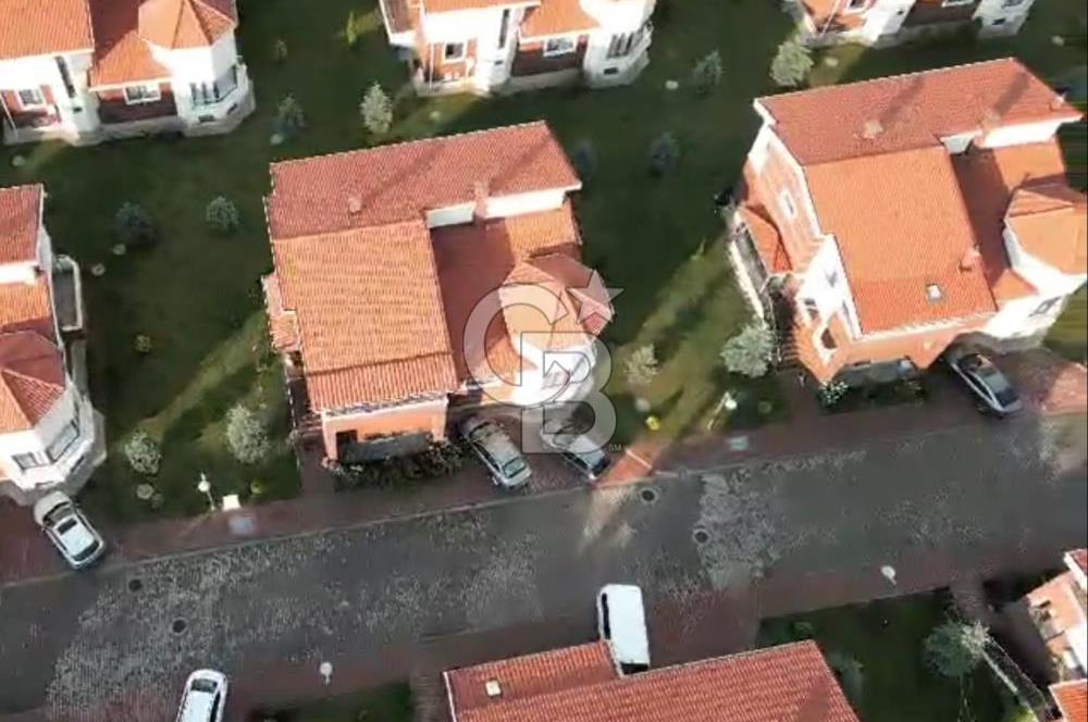 Müstakil Villa, Güvenlikli Site içinde, Takasa Uygun, Yapılı
