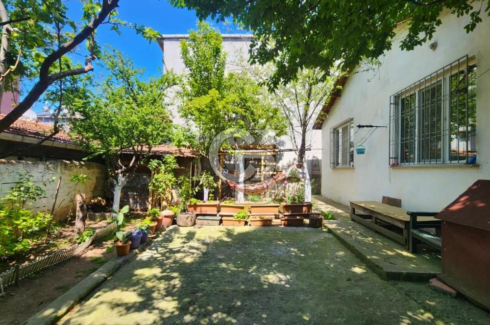Ataşehir Yeni Çamlıca'da 250m2 Arsası Olan Satılık Ev Net 105m2