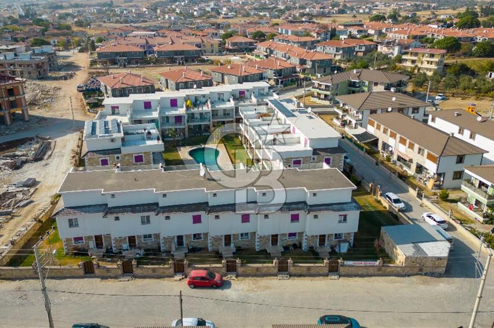 Foça Hacıveli Mah. Site İçerisinde Kiralık 4+1 Tripleks Villa