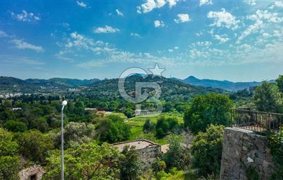 Bodrum Yalıkavak Tilkicikte Satılık 2+1 Bahçe Katı Daire