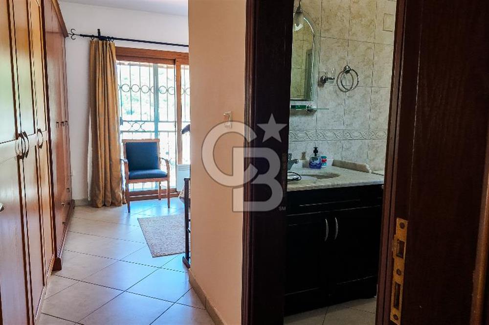 Bodrum Torba'da Satılık Özel Havuzlu Pansiyon Tapulu 3+2 Villa