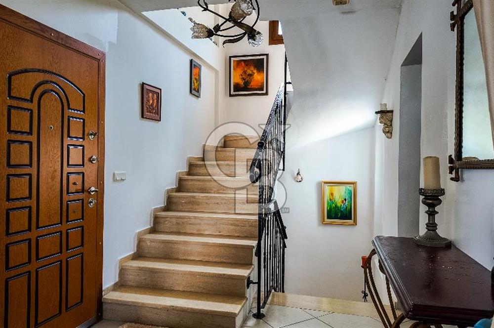 Bodrum Torba'da Satılık Özel Havuzlu Pansiyon Tapulu 3+2 Villa