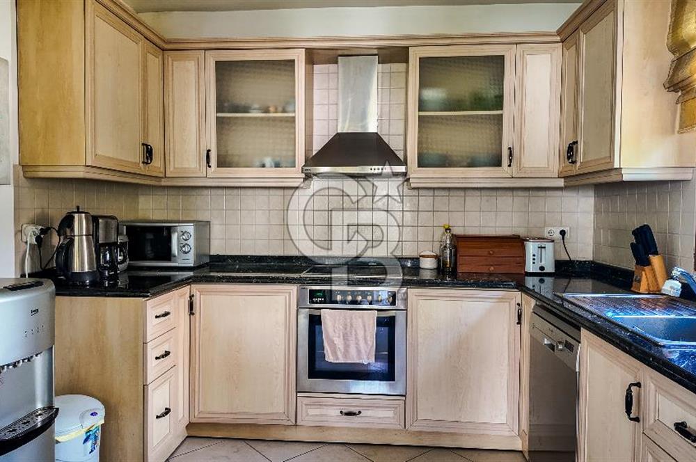 Bodrum Torba'da Satılık Özel Havuzlu Pansiyon Tapulu 3+2 Villa