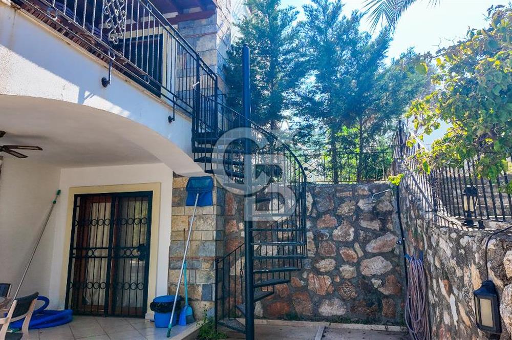 Bodrum Torba'da Satılık Özel Havuzlu Pansiyon Tapulu 3+2 Villa