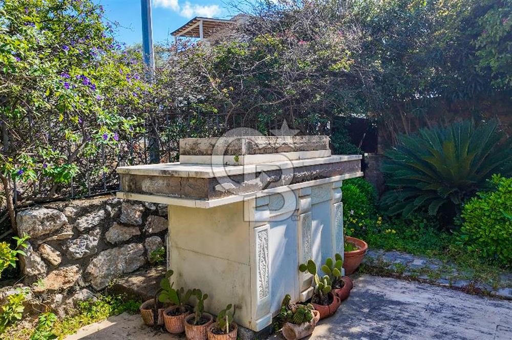 Bodrum Torba'da Satılık Özel Havuzlu Pansiyon Tapulu 3+2 Villa