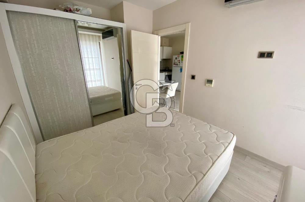 Bornova Avcılar Cadde Teras'ta Eşyalı 1+1 Satılık Daire