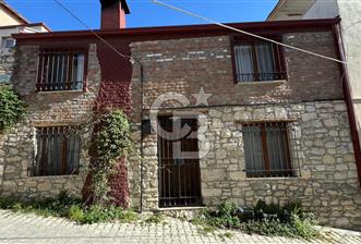 URLA CAMİATİK MAH. SATILIK 3+1 MÜSTAKİL TAŞ EV