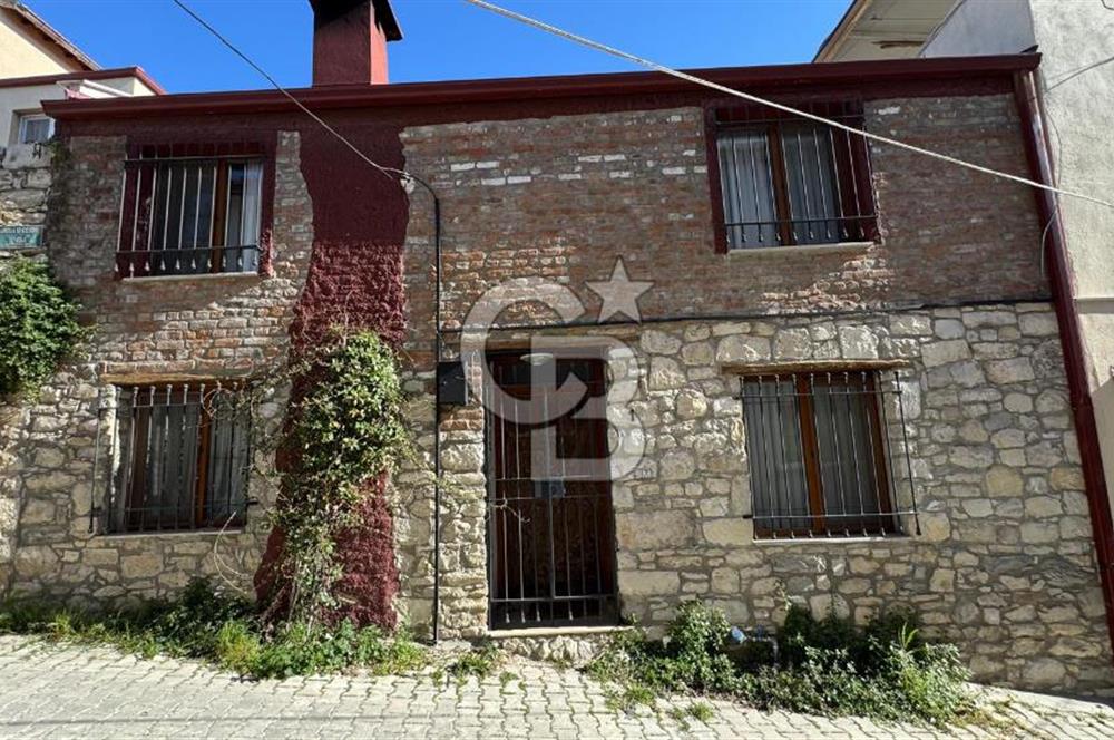 URLA CAMİATİK MAH. SATILIK 3+1 MÜSTAKİL TAŞ EV