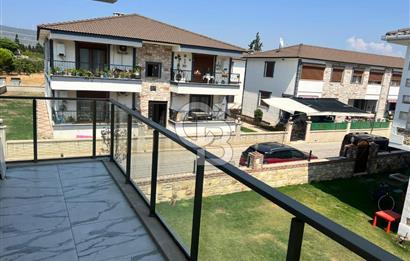Foça Hacıveli Mah. Site İçerisinde Kiralık 4+1 Tripleks Villa