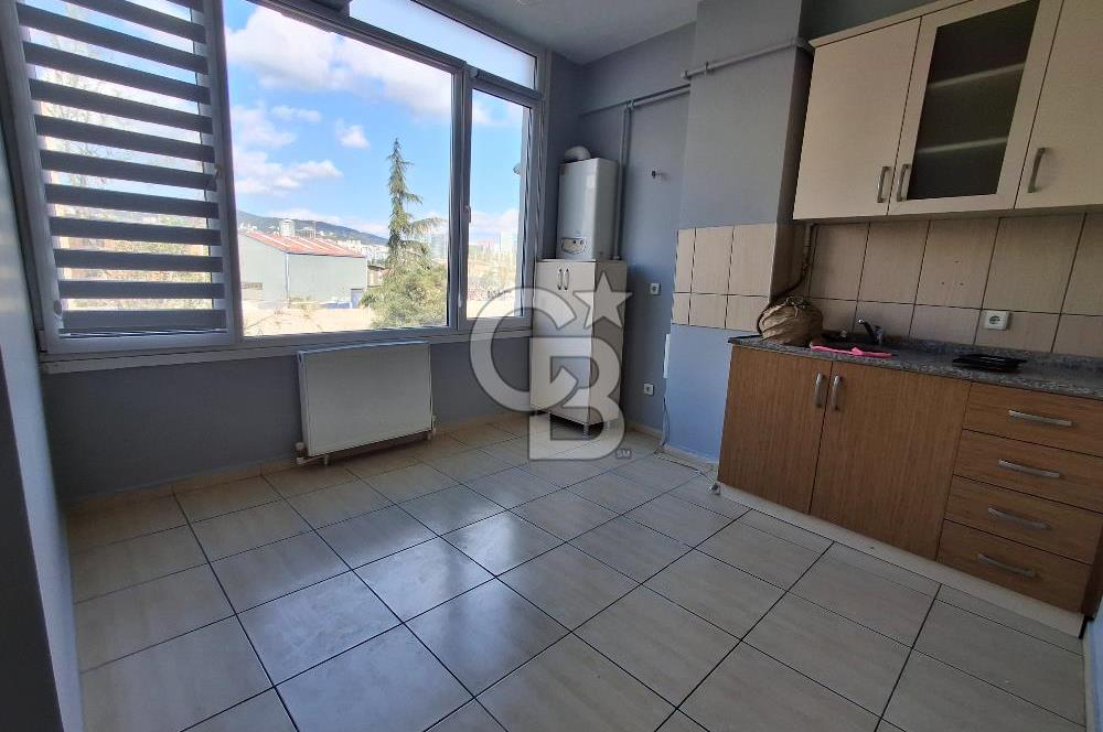 Kartal Çavuşoğlu nda Manzara Adalar Karşısı Kiralık  3+1 Daire