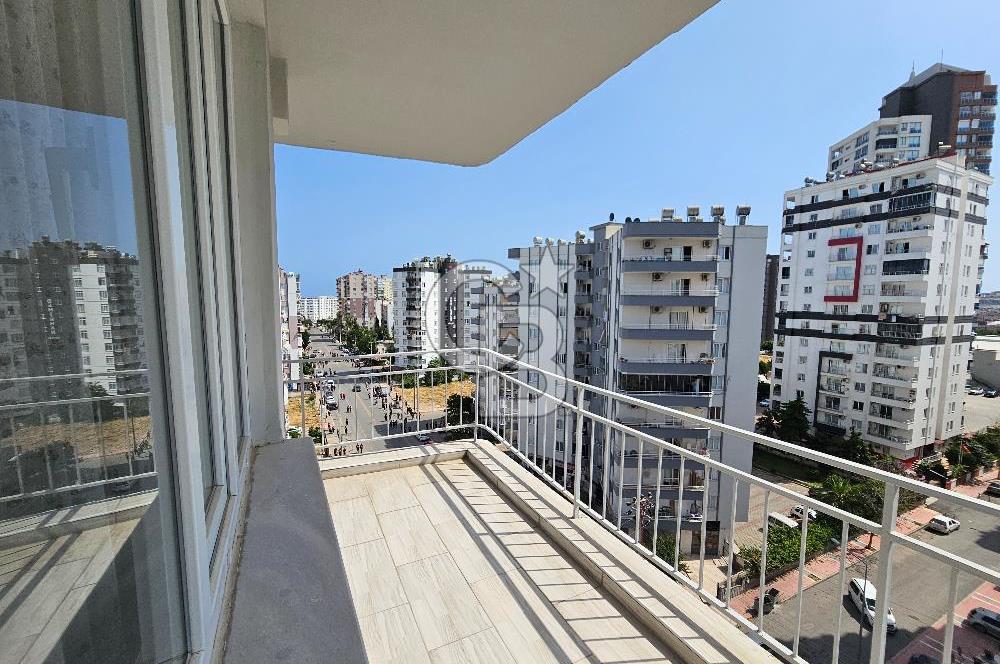 Mezitli Menderes Mahallesi  Doğalgazlı Asansörlü 3+1 Satılık Daire
