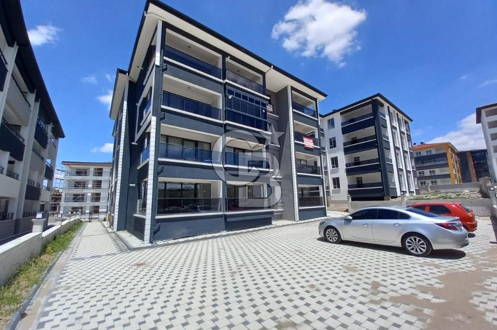 ÖRENCİK'TE OTURUMA HAZIR DAİRE