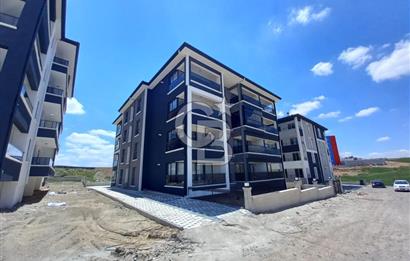 ÖRENCİK'TE OTURUMA HAZIR DAİRE