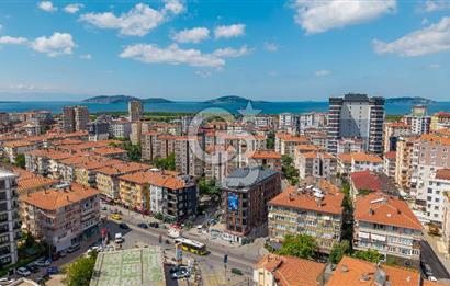 Maltepe Feyzullah Mah. Minibüs Cad. Üzeri 400 m2 Satılık Dükkan!