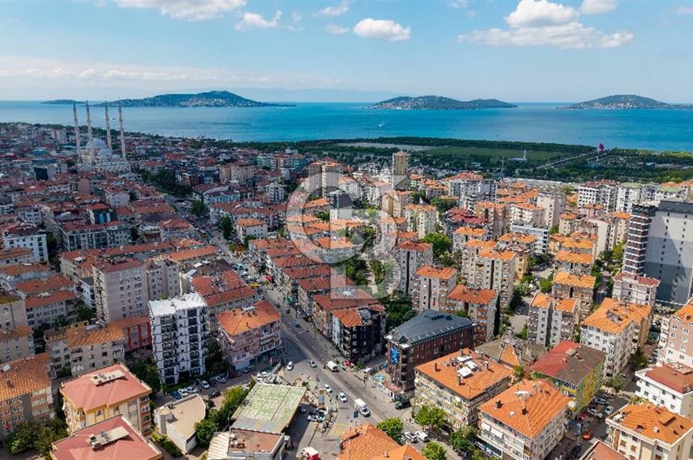 Maltepe Feyzullah Mah. Minibüs Cad. Üzeri 400 m2 Satılık Dükkan!