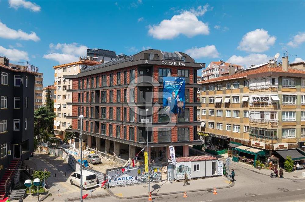 Maltepe Feyzullah Mah. Minibüs Cad. Üzeri 400 m2 Satılık Dükkan!