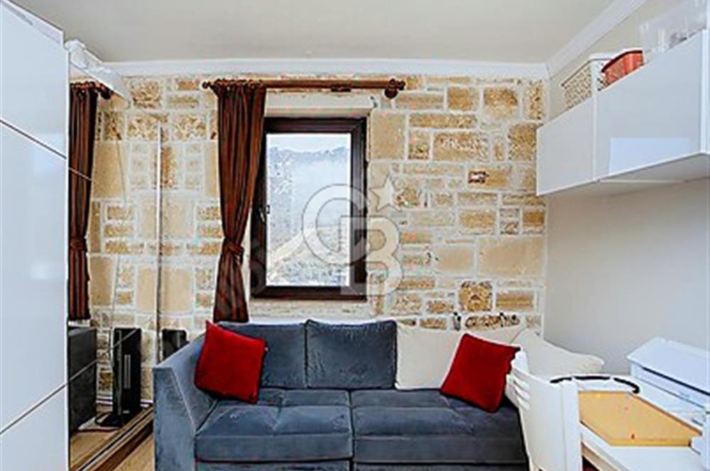 Yenifoça Stone House Sitesinde Satılık Dubleks Taş Villa