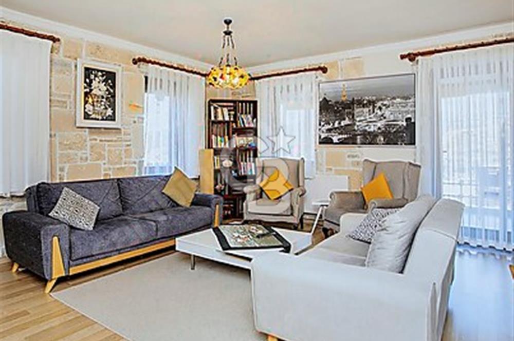 Yenifoça Stone House Sitesinde Satılık Dubleks Taş Villa