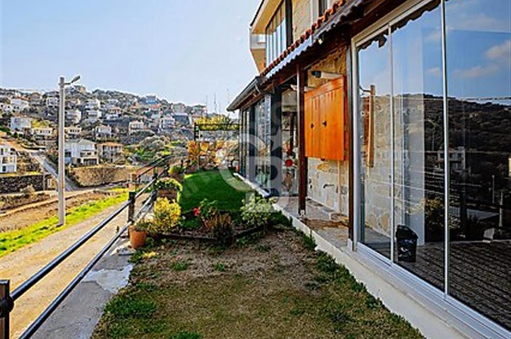 Yenifoça Stone House Sitesinde Satılık Dubleks Taş Villa