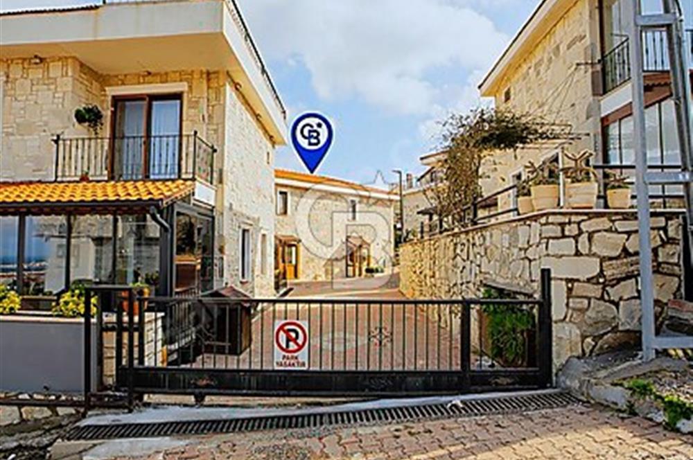 Yenifoça Stone House Sitesinde Satılık Dubleks Taş Villa