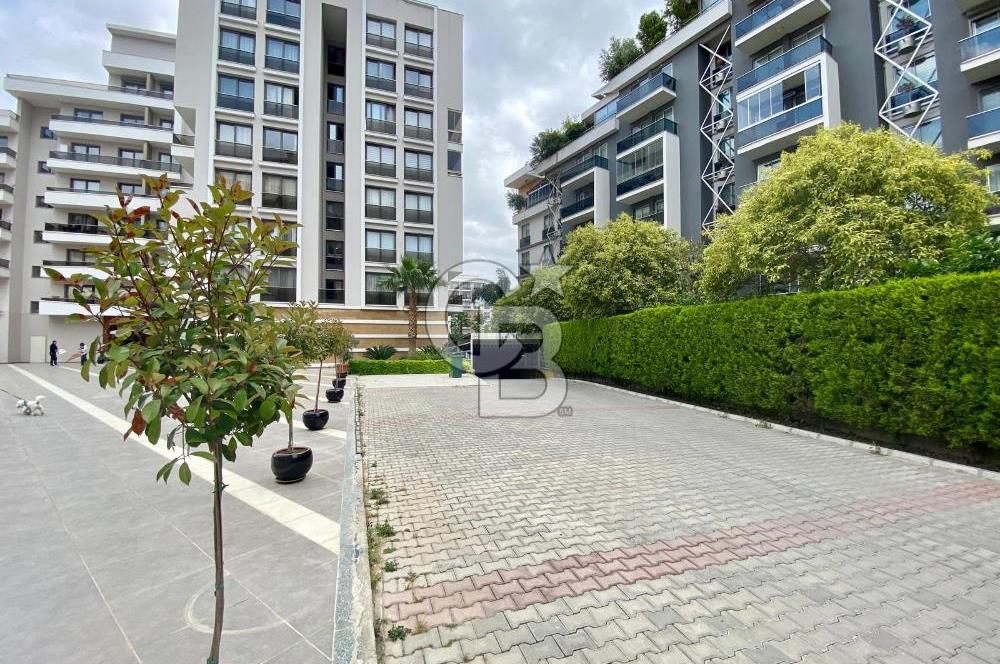 Bornova Avcılar Cadde Teras'ta Eşyalı 1+1 Satılık Daire