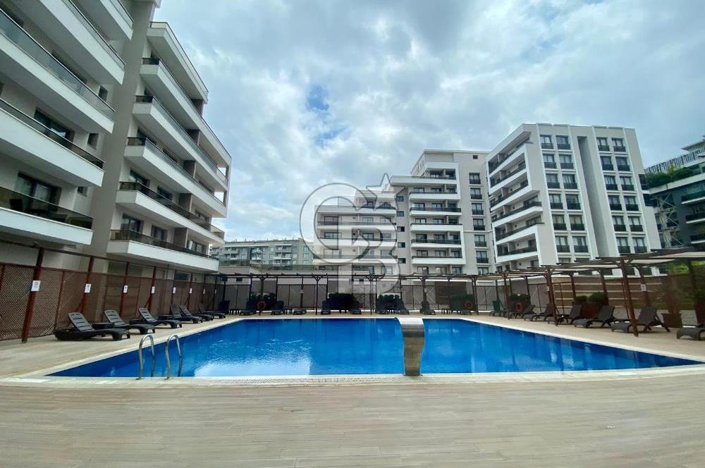 Bornova Avcılar Cadde Teras'ta Eşyalı 1+1 Satılık Daire