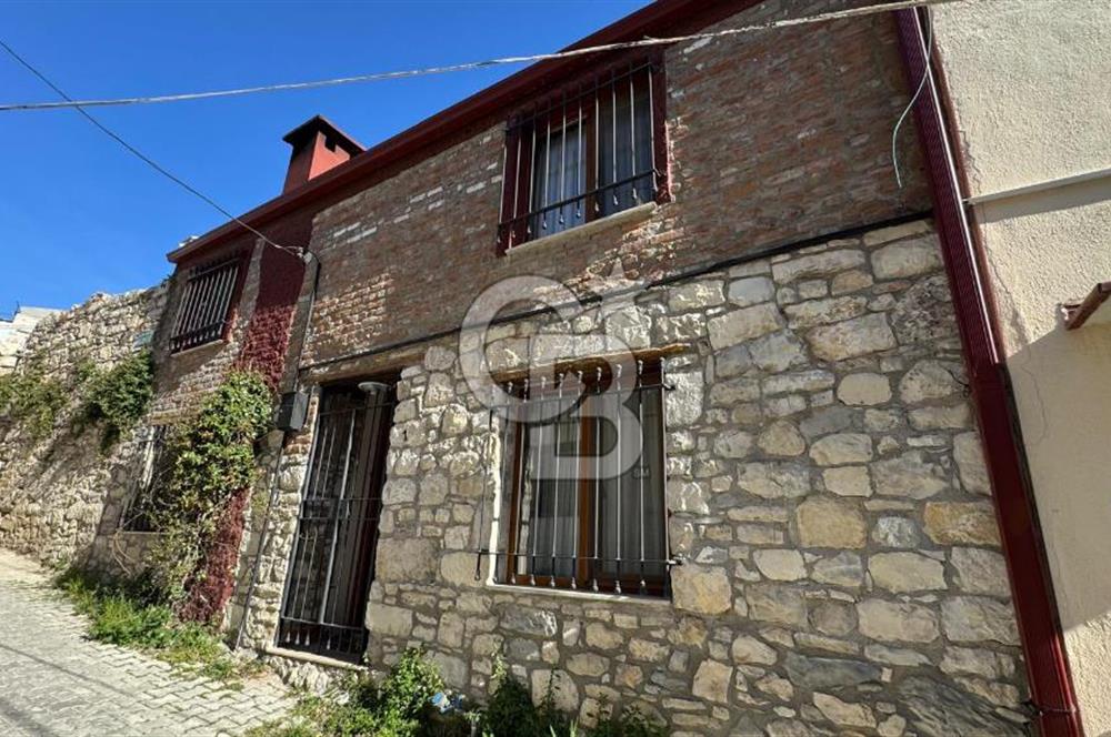 URLA CAMİATİK MAH. SATILIK 3+1 MÜSTAKİL TAŞ EV