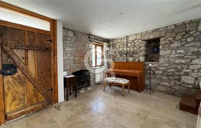 URLA CAMİATİK MAH. SATILIK 3+1 MÜSTAKİL TAŞ EV